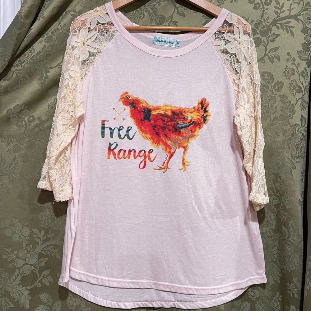 Southern Grace Womens 3/4 Lace Sleeves Pink Free Range Chicken T Shirt Medium
